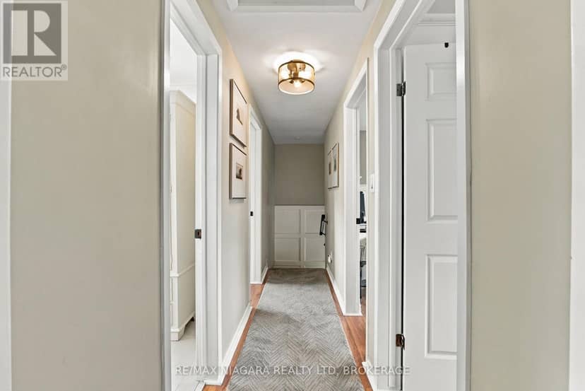 7 Colonel Butler Crescent — photo 31 of 40
