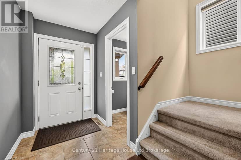 1028 Alberni Road — photo 9 of 40