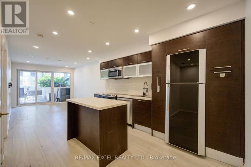 503 - 386 Yonge Street — photo 17 of 40