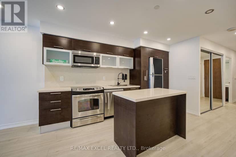 503 - 386 Yonge Street — photo 18 of 40