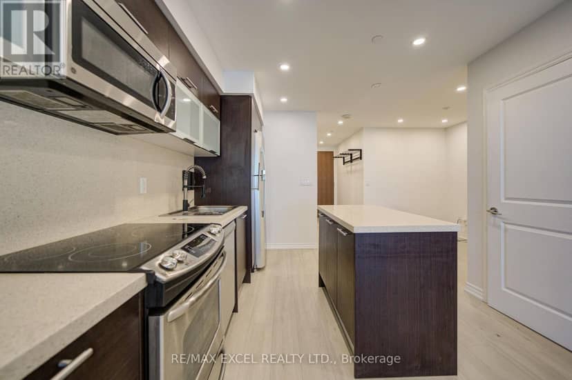 503 - 386 Yonge Street — photo 21 of 40