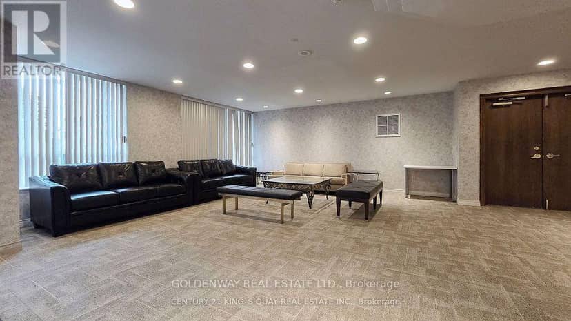 402 - 18 Pemberton Avenue — photo 21 of 24