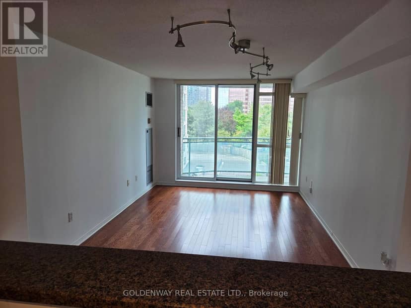 402 - 18 Pemberton Avenue — photo 9 of 24