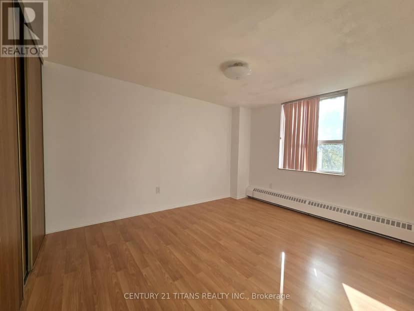 510 - 270 Palmdale Drive — photo 10 of 40