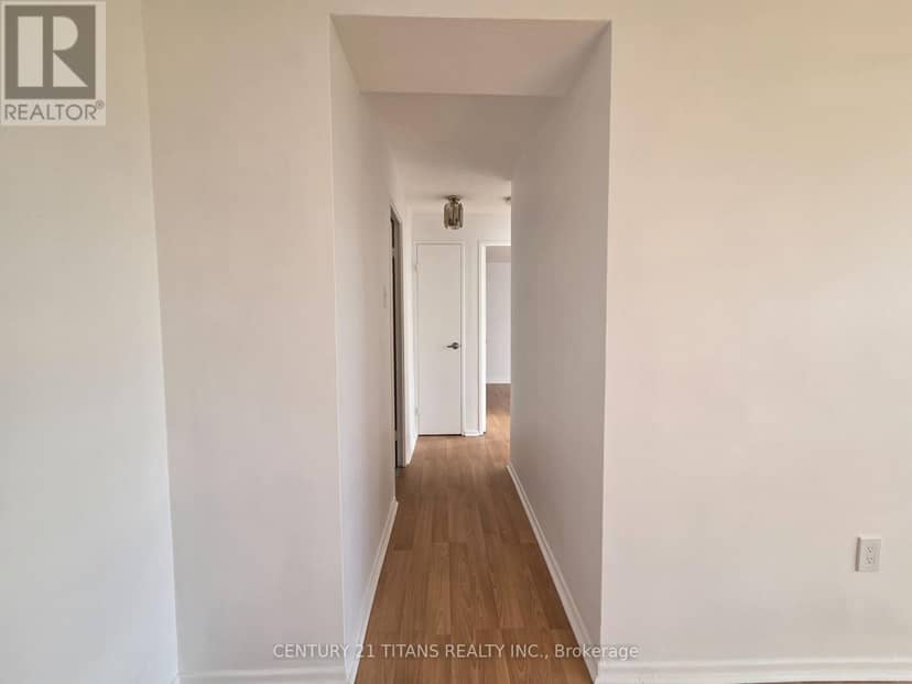 510 - 270 Palmdale Drive — photo 15 of 40