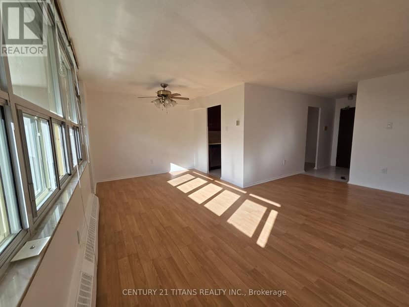 510 - 270 Palmdale Drive — photo 16 of 40