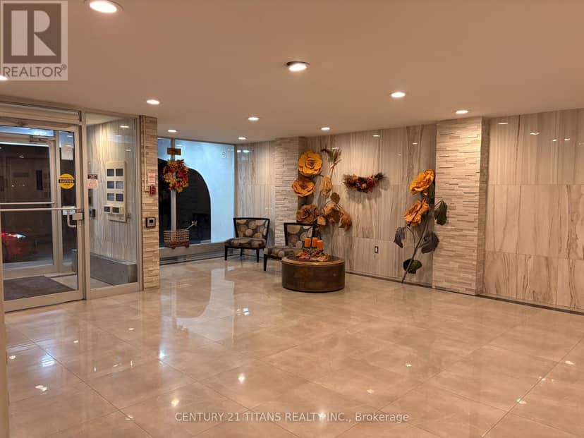 510 - 270 Palmdale Drive, Toronto, photo 2