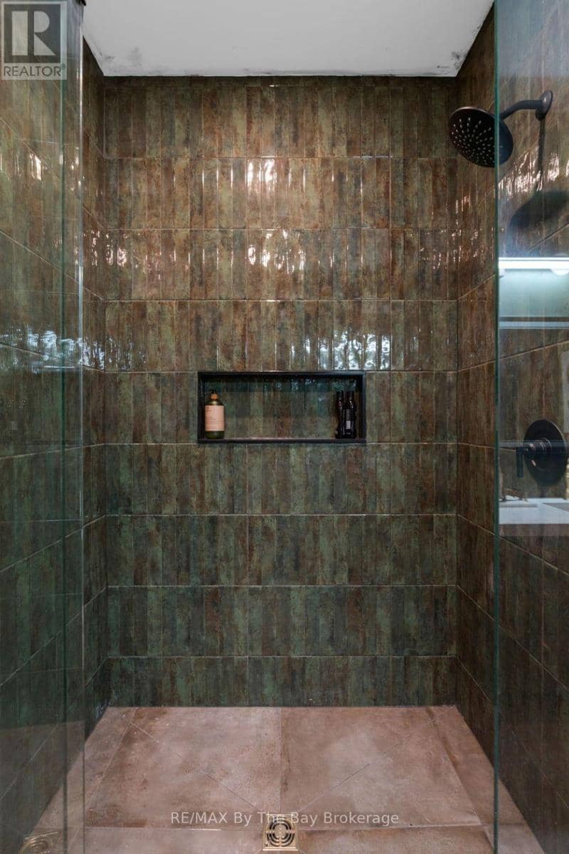 93 Moonstone Road E — photo 36 of 40