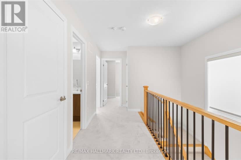 16 Crossmore Crescent — photo 20 of 30