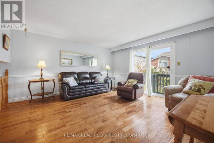 66 Hockley Path — photo 18 of 40