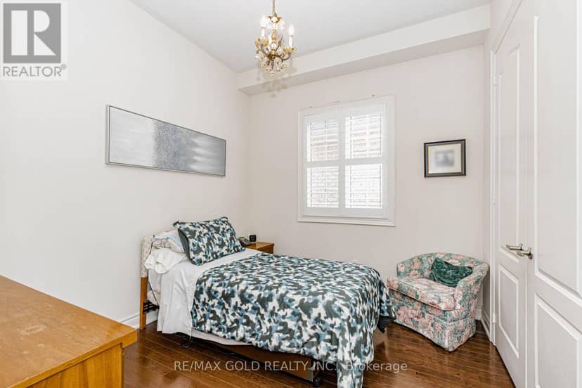 10 Falkland Road — photo 21 of 40