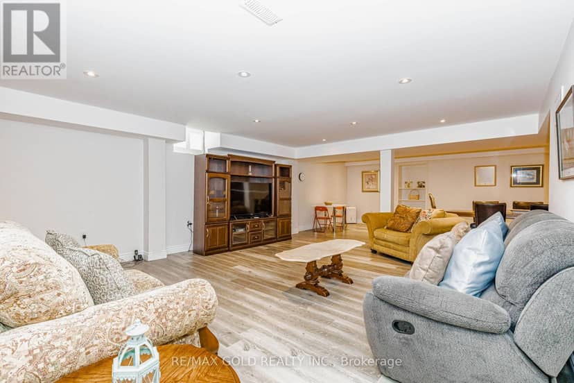 10 Falkland Road — photo 31 of 40