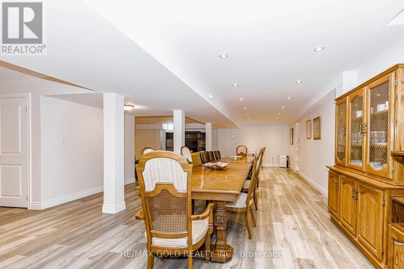 10 Falkland Road — photo 35 of 40