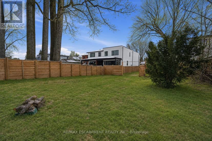 43 Broadview Avenue — photo 12 of 26