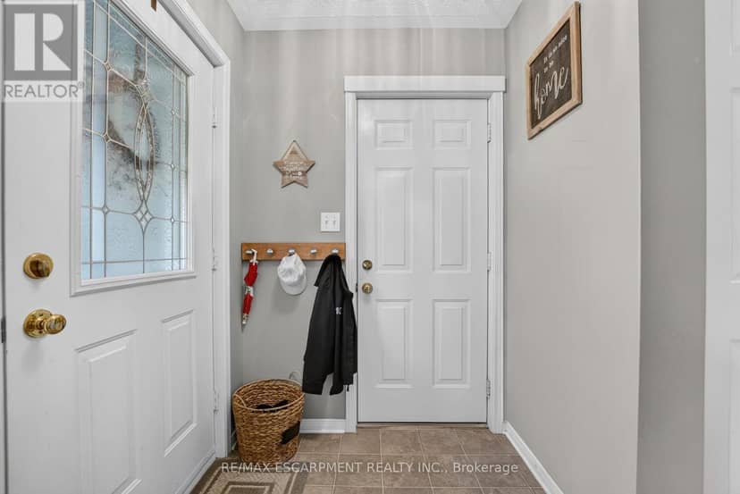 13 Barton Street — photo 7 of 40