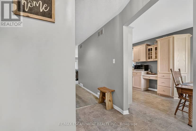 13 Barton Street — photo 8 of 40