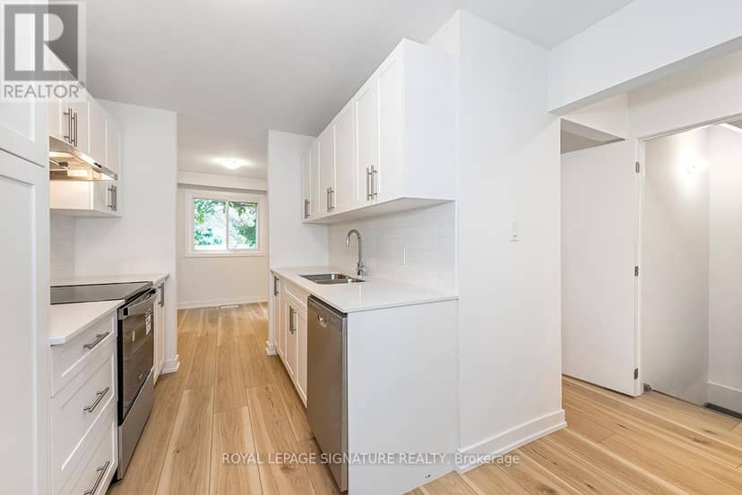 49 - 88 Tunbridge Crescent — photo 12 of 27