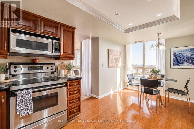 2210 - 55 Kingsbridge Garden Circle, Mississauga, photo 7