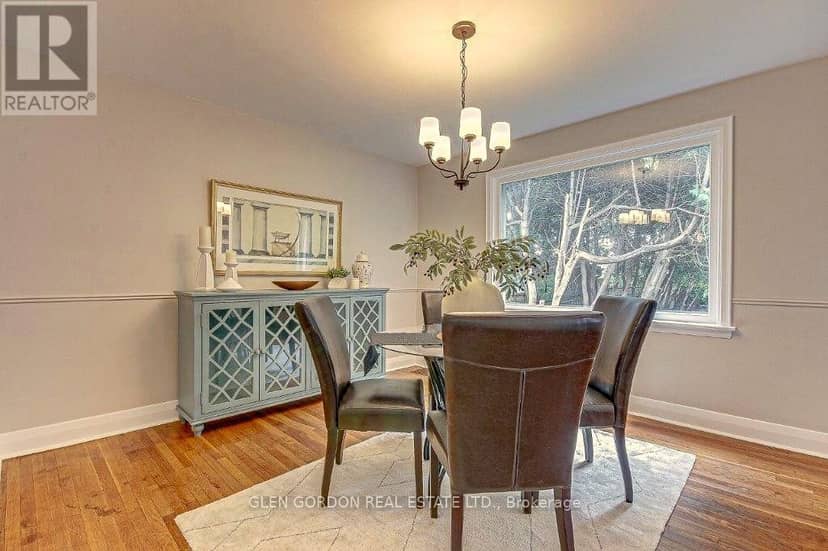 595 Victoria Street, London East, photo 6