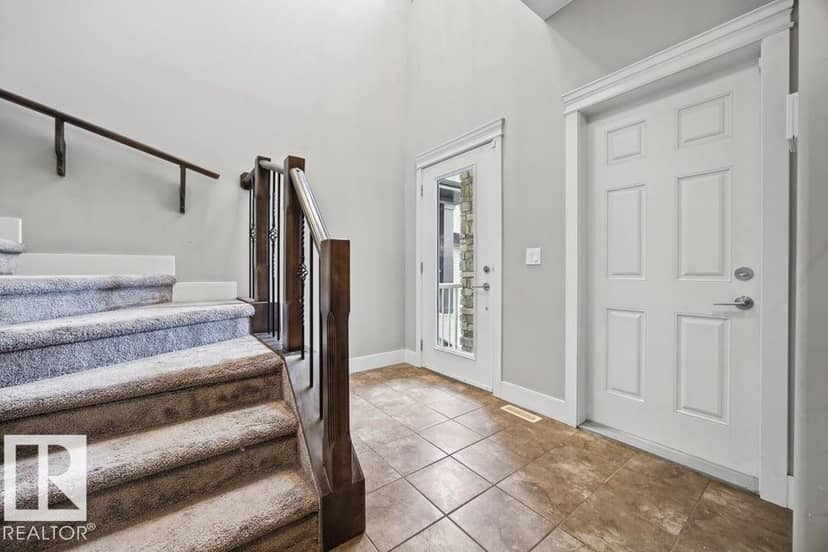 7627 181 AV NW — photo 16 of 40