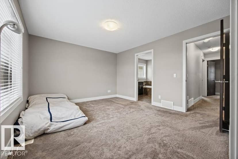 7627 181 AV NW — photo 18 of 40