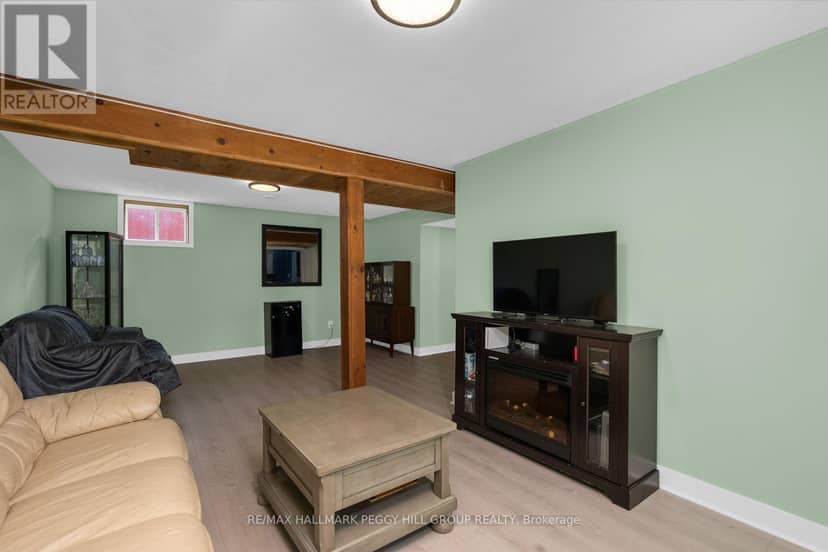 379 Wardell Street — photo 12 of 20