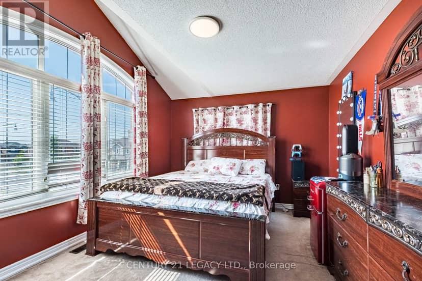11 Drummondville Drive — photo 13 of 34