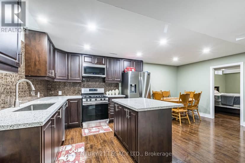 11 Drummondville Drive — photo 23 of 34