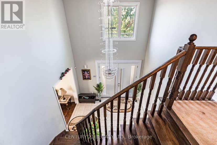 11 Drummondville Drive, Brampton, photo 7