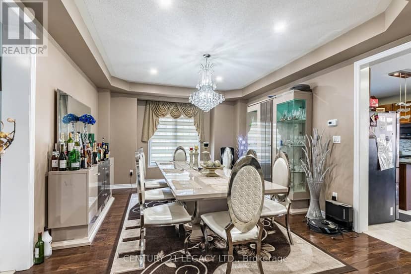 11 Drummondville Drive, Brampton, photo 8
