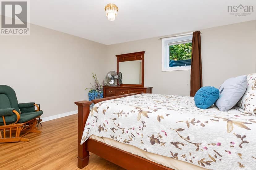 488 Purves Street — photo 33 of 40