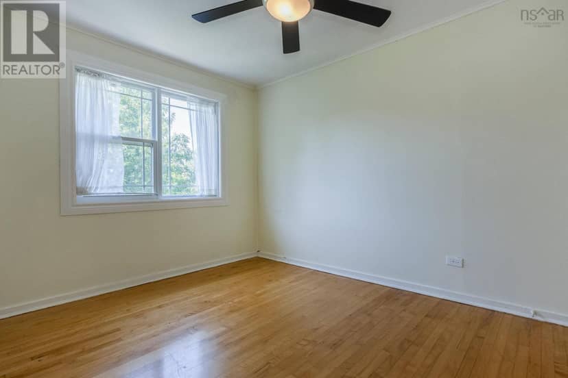 122 Cote Des Neiges Road — photo 17 of 31