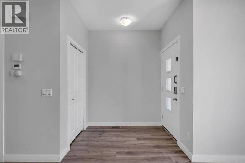 46 Midtown Boulevard SW, Airdrie, photo 3