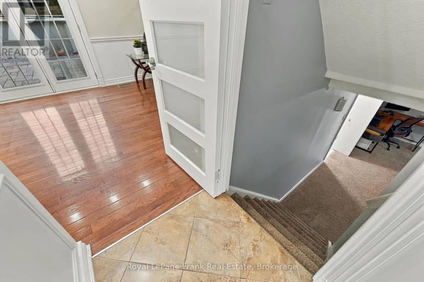 15 Hillier Street — photo 33 of 40