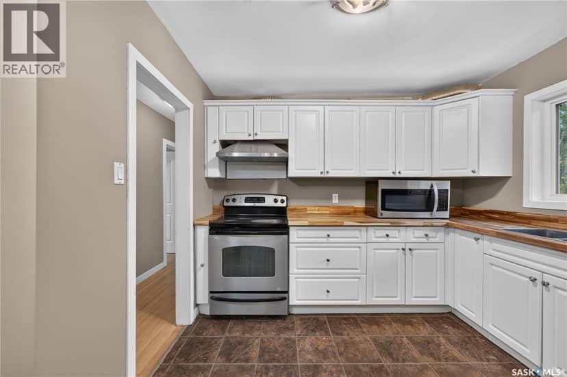 21 Dunning Crescent — photo 8 of 31