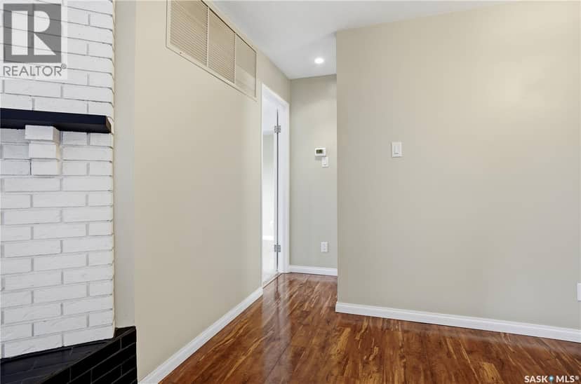 304 1002 Gryphons WALK — photo 15 of 37