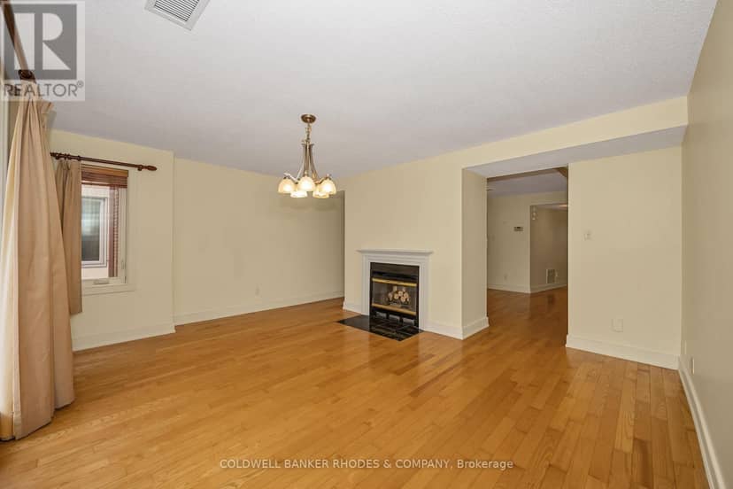 122D - 250 Fountain Place — photo 13 of 40