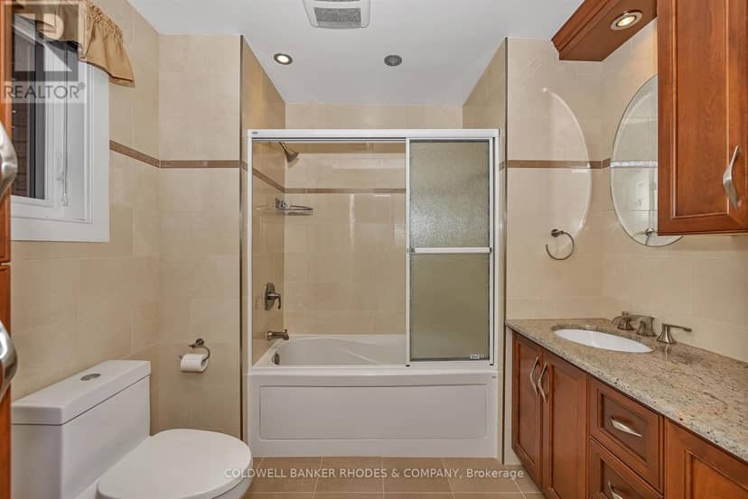 122D - 250 Fountain Place — photo 21 of 40