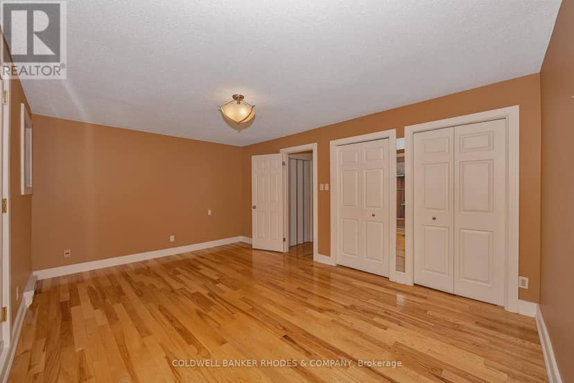 122D - 250 Fountain Place — photo 25 of 40