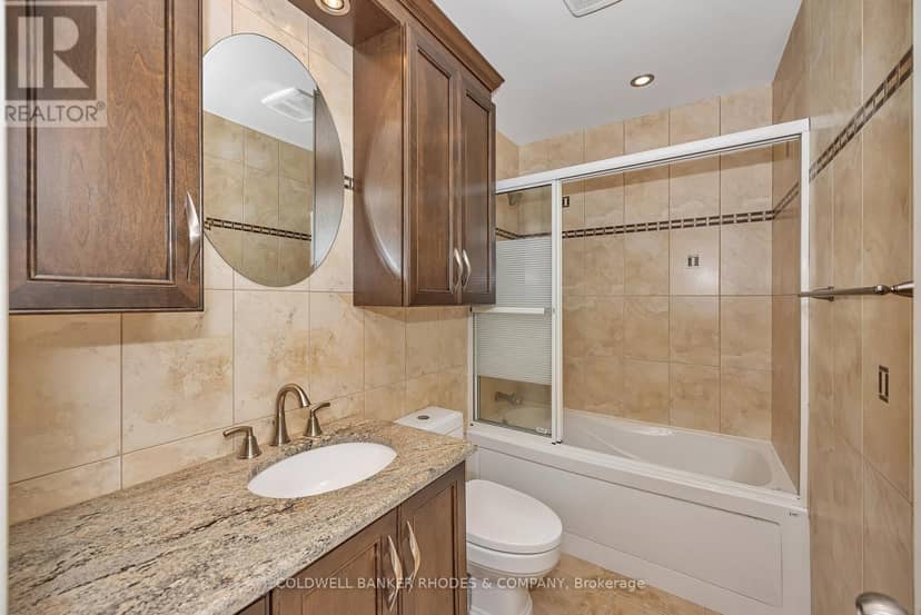 122D - 250 Fountain Place — photo 26 of 40