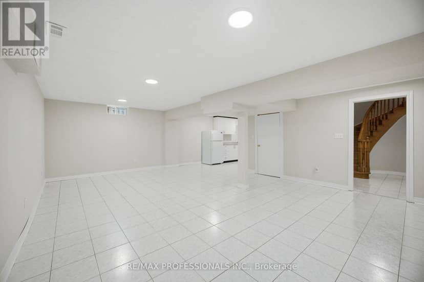 8 Piper Court — photo 32 of 40