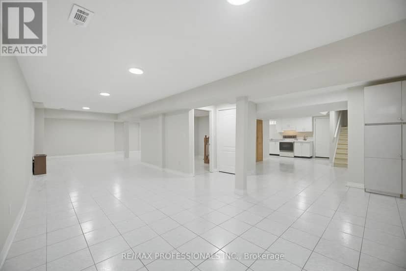 8 Piper Court — photo 36 of 40