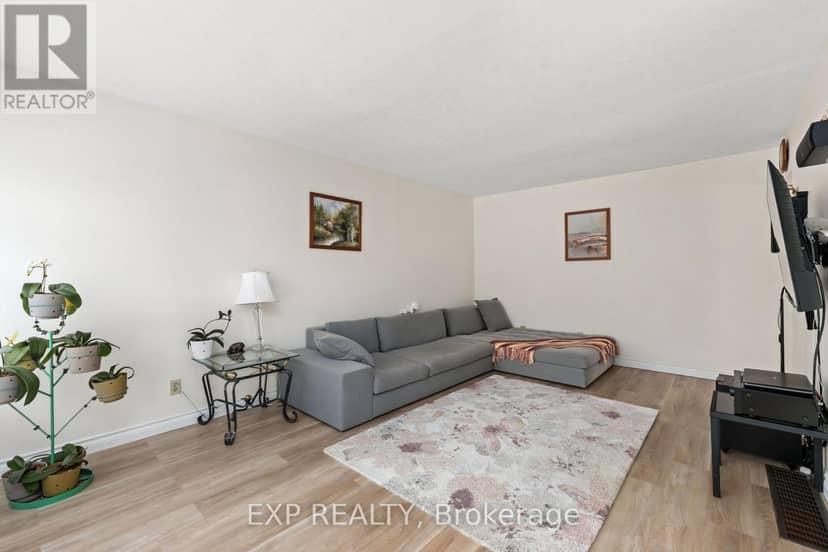 30 Harrison Avenue, Aurora, photo 5