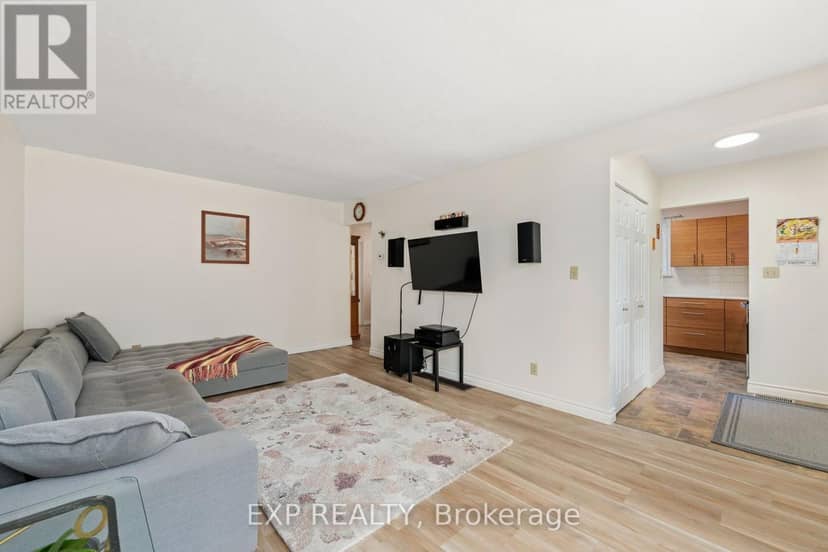 30 Harrison Avenue, Aurora, photo 6