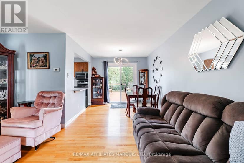 361 Angela Crescent — photo 11 of 40