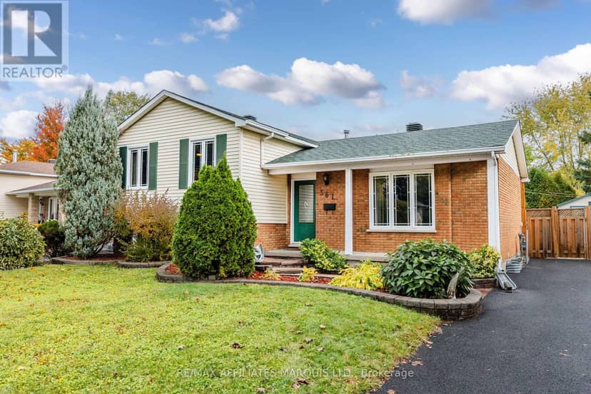 361 Angela Crescent, Cornwall, photo 2