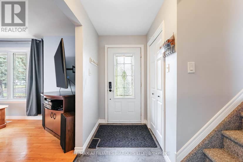 361 Angela Crescent, Cornwall, photo 6