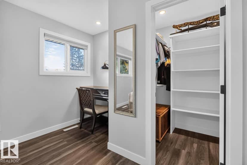 7404 92 AV NW — photo 18 of 40