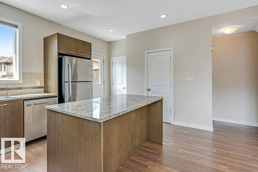 #1 655 Watt Bv SW — photo 13 of 40