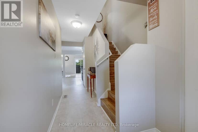 1827 Bloom Crescent, London North, photo 4
